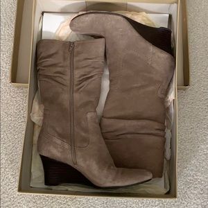 Naturalizer Suede Boots